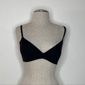 Lulemon tshirt bra